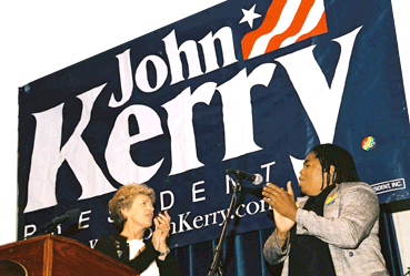 Margie Adam and Melanie DeMore singing at ‘LGBT and Friends for Kerry’ fund-raiser